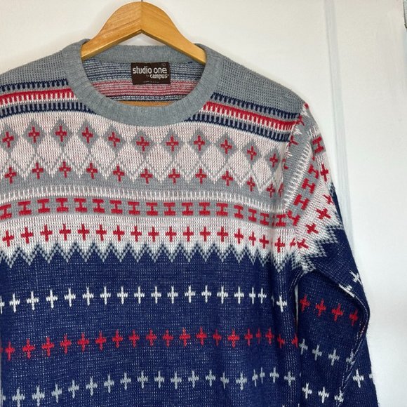 Campus Vintage Sweater - Picture 9 of 10